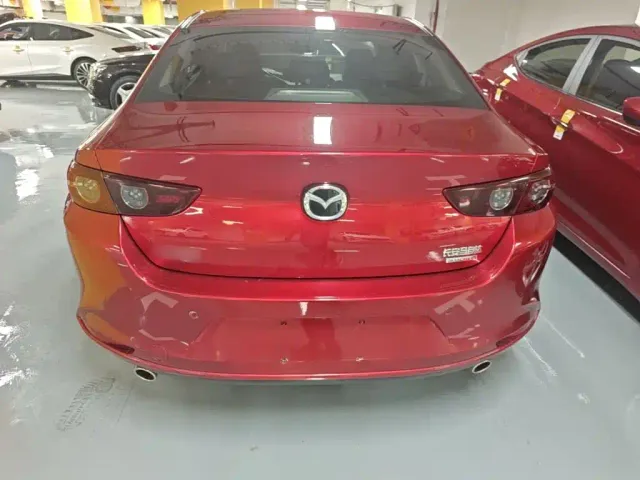 Mazda Axela — Фото автомобиля 3