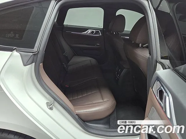BMW 4 Series G22 — Фото автомобиля 15