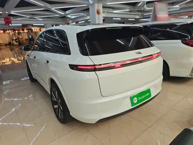 Li Auto L7 — Фото автомобиля 4