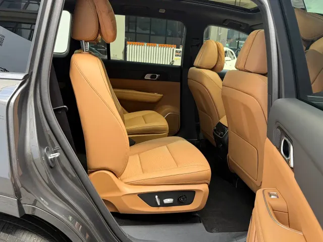Li Auto ONE — Фото автомобиля 13