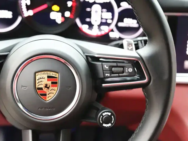 Porsche Panamera — Фото автомобиля 18