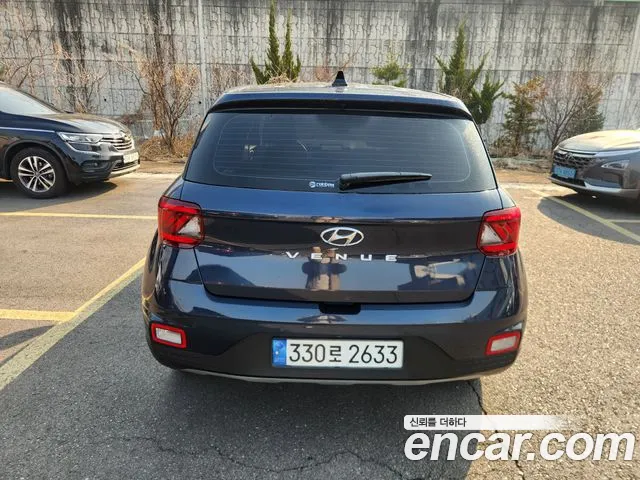 Hyundai Venue — Фото автомобиля 4