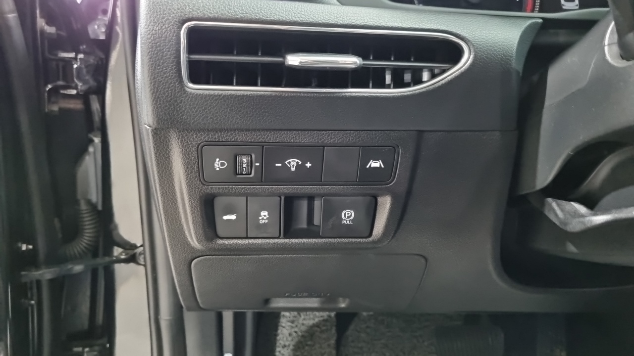 Hyundai Sonata Sonata (DN8) 2.0 LPG(Для проката) — Фото автомобиля 18