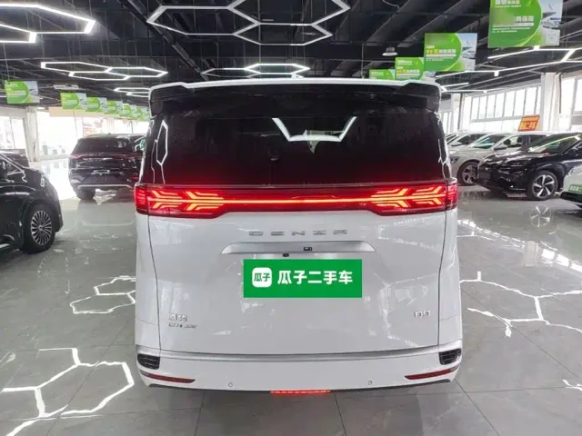 Denza Denza D9 2022 DM-i 970 AWD Flagship — Фото автомобиля 5