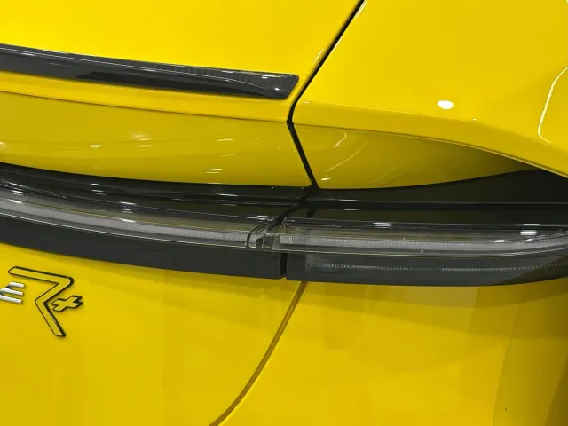 Lotus Eletre — Фото автомобиля 7