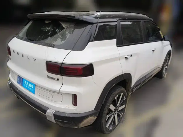 Geely ICON — Фото автомобиля 2