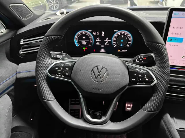 Volkswagen Tiguan L — Фото автомобиля 13