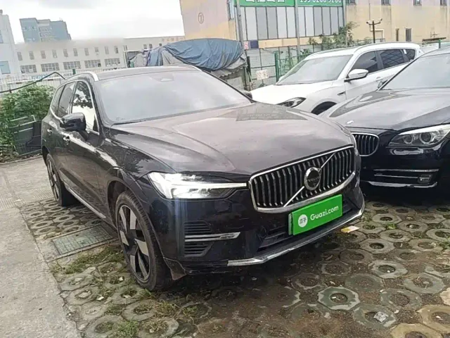 Volvo XC60 — Фото автомобиля 3