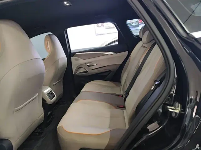 BYD Song Pro — Фото автомобиля 16