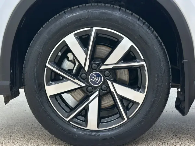 BYD Song Pro — Фото автомобиля 10