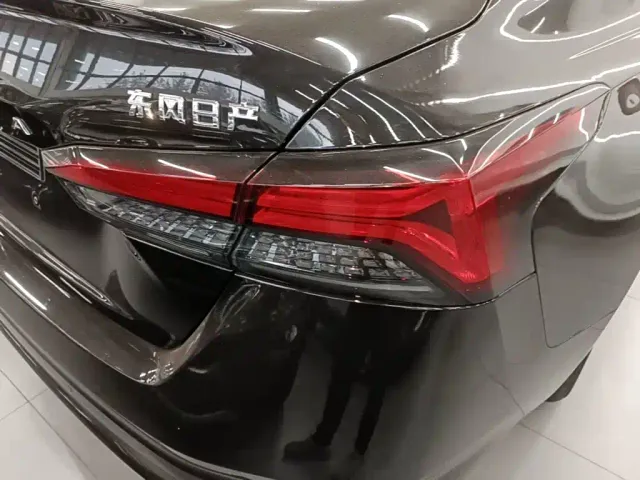 Nissan Teana — Фото автомобиля 7