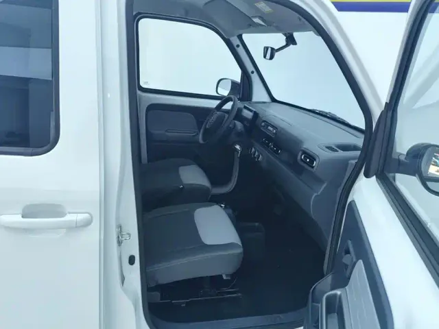 Wuling Zhiguang NEV — Фото автомобиля 8