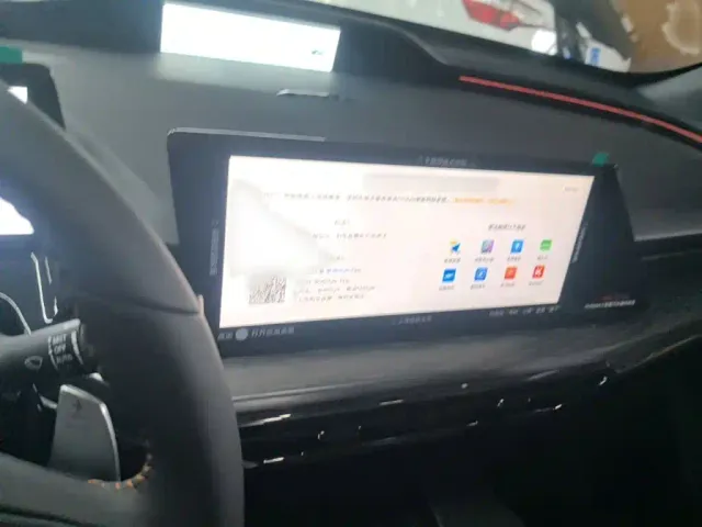 Changan Oshan Z6 EV — Фото автомобиля 18