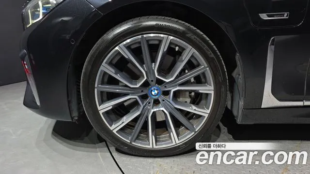 BMW 7 Series — Фото автомобиля 5