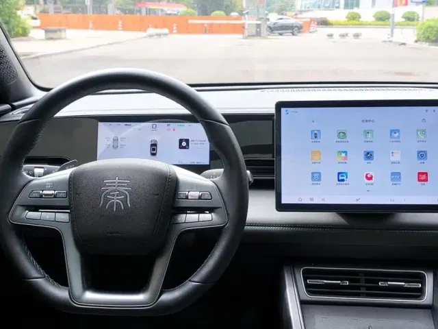 BYD Qin L — Фото автомобиля 27