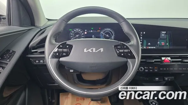 Kia Niro — Фото автомобиля 20