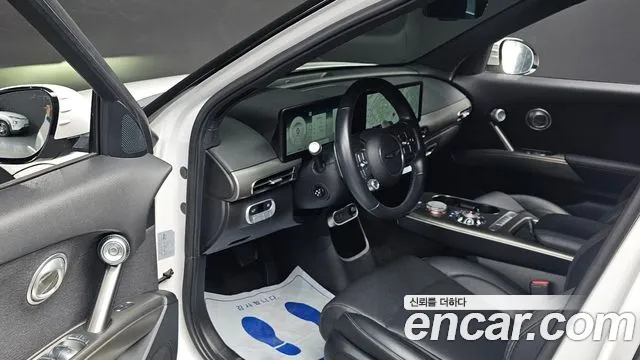 Genesis GV60 — Фото автомобиля 15