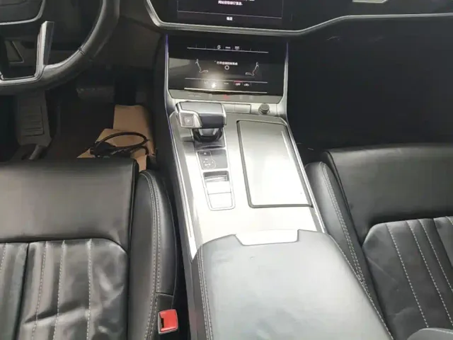 Audi A6L — Фото автомобиля 13