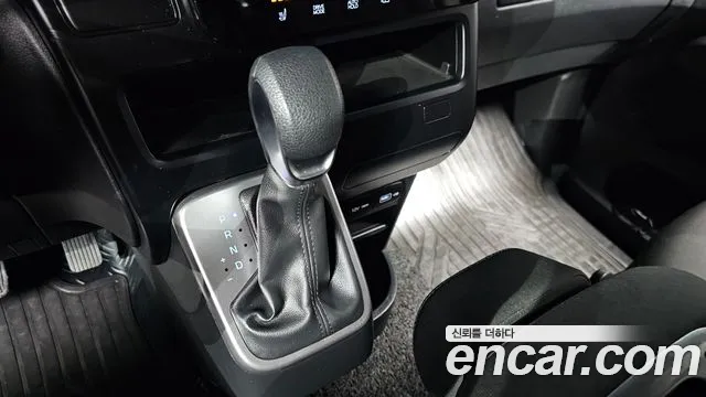 Hyundai Staria Staria Tourer 11 мест — Фото автомобиля 8