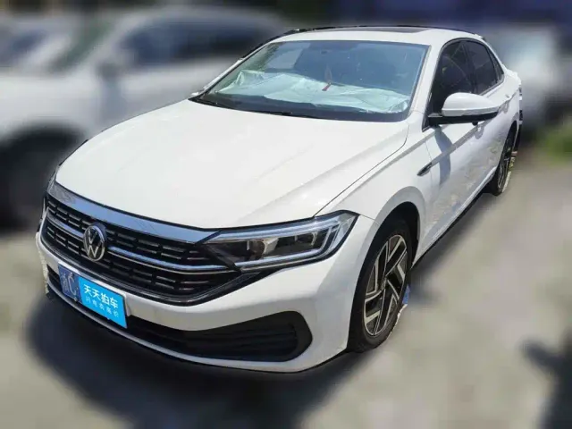 Фотография автомобиля — Volkswagen Sagitar