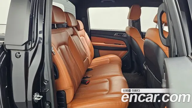 KG_Mobility_Ssangyong Rexton Новый Rexton Sport Khan Дизель 2.2 4WD — Фото автомобиля 11