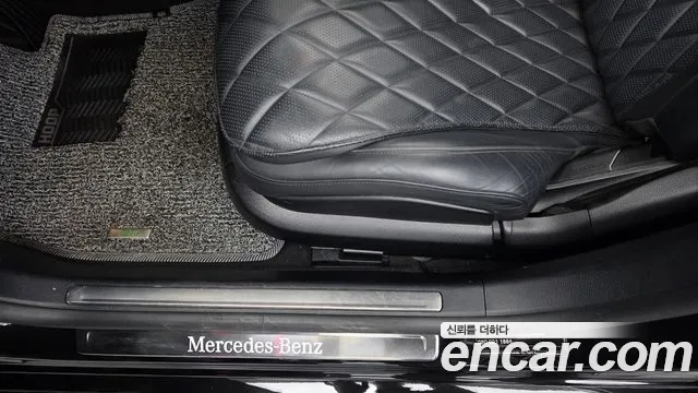 Mercedes-Benz S-Class — Фото автомобиля 24