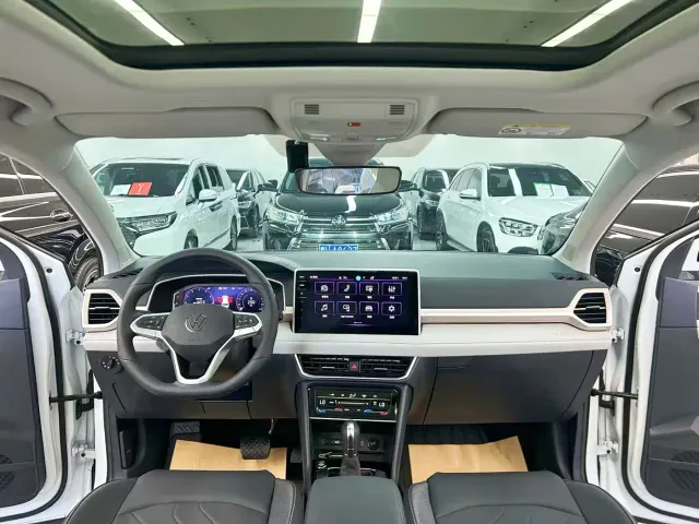 Volkswagen Tharu — Фото автомобиля 9
