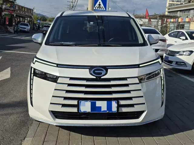GAC Trumpchi E8 — Фото автомобиля 2
