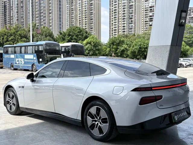 Xpeng P7 — Фото автомобиля 7