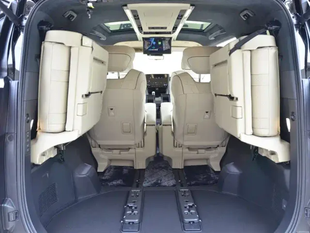 Toyota Vellfire — Фото автомобиля 17