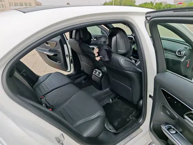 Mercedes-Benz C-Class — Фото автомобиля 8