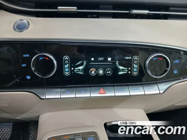 Genesis GV70 — Фото автомобиля 26