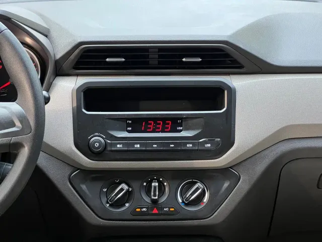Wuling Hongguang — Фото автомобиля 19