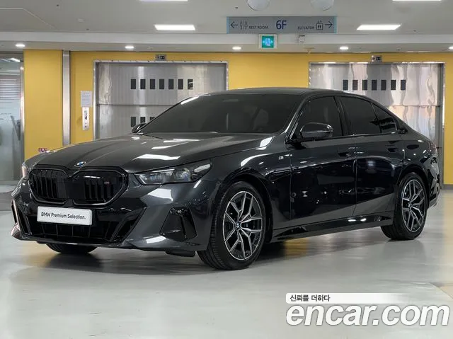 Фотография автомобиля — BMW 5 Series G60