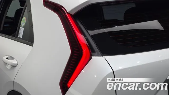 Kia Niro — Фото автомобиля 8
