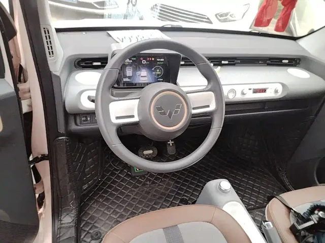 Wuling Hongguang Mini EV — Фото автомобиля 10