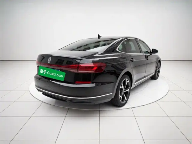 Volkswagen Passat — Фото автомобиля 6