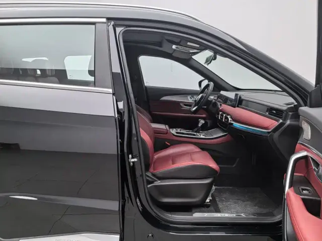 Jetour Jetour X70 PLUS 2021 1.6T DCT Star 7-Seater — Фото автомобиля 23