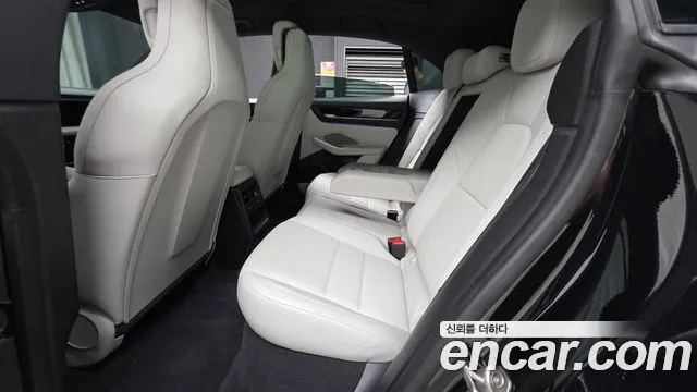 Porsche Macan — Фото автомобиля 18