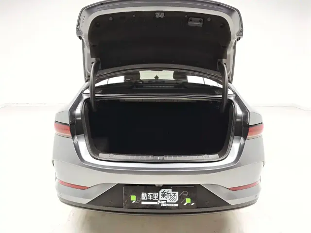 BYD Qin PLUS — Фото автомобиля 11