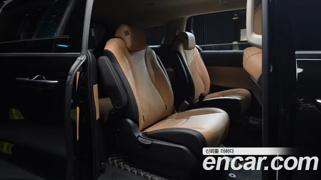Kia Canival Carnival 4 поколение Дизель 9 мест Signature — Фото автомобиля 12