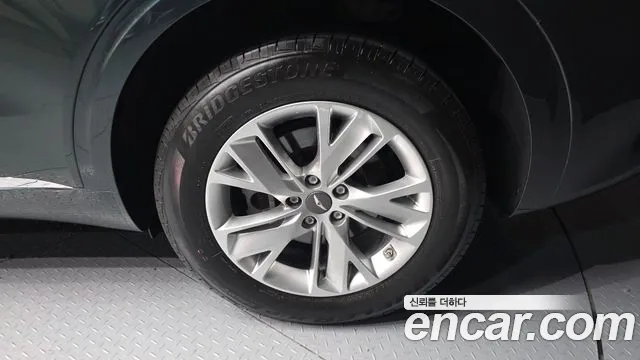 Genesis GV70 2.5T Бензин 2WD — Фото автомобиля 21