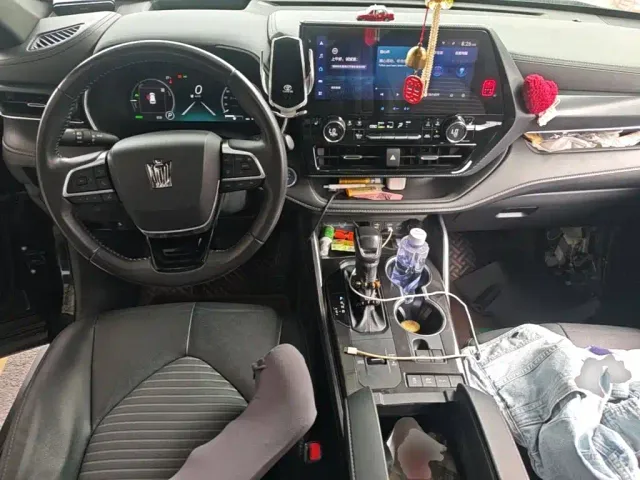 Toyota Crown Kluger 2021 2.5L HEV 4WD Premium — Фото автомобиля 9