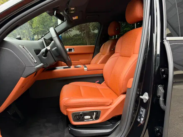 Li Auto L7 — Фото автомобиля 13