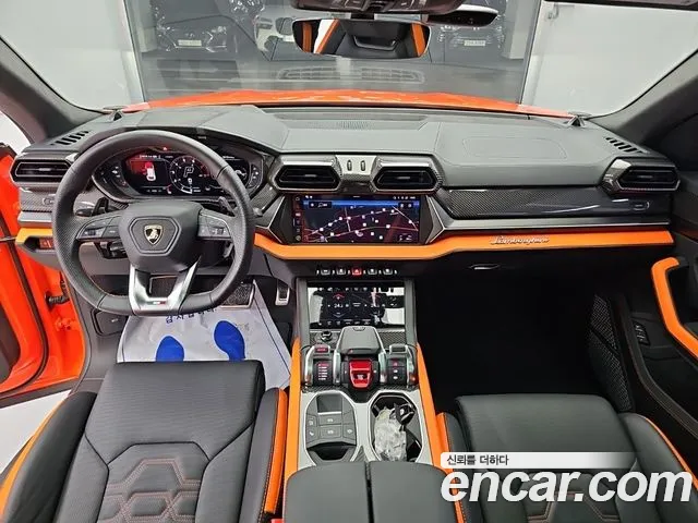 Lamborghini Urus — Фото автомобиля 8