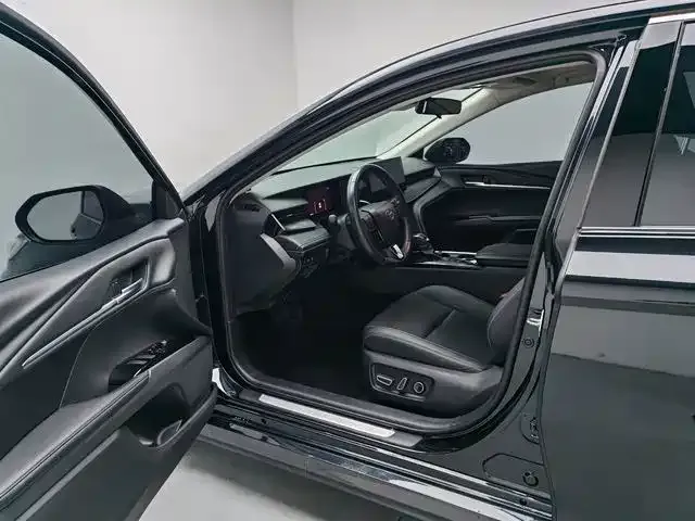 Toyota Camry — Фото автомобиля 7