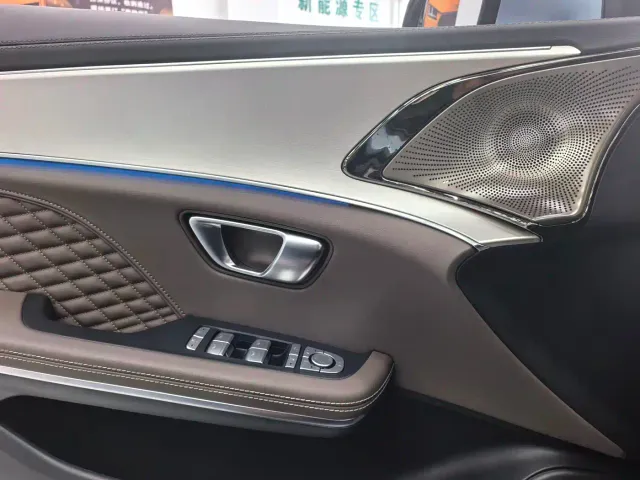 BYD Han — Фото автомобиля 5