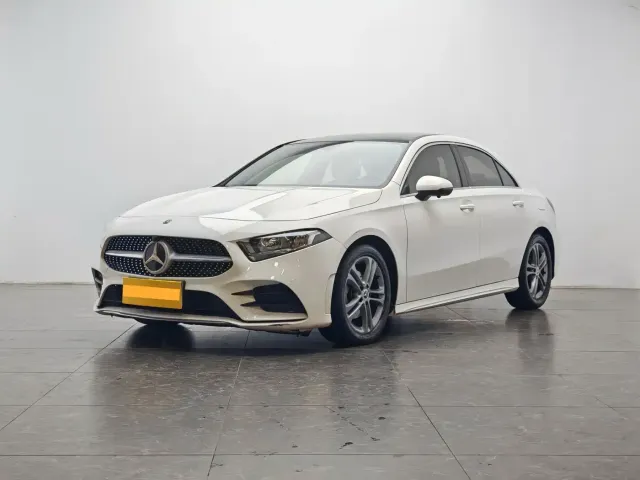 Фотография автомобиля — Mercedes-Benz A-Class