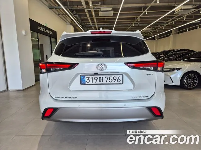 Toyota Highlander — Фото автомобиля 4