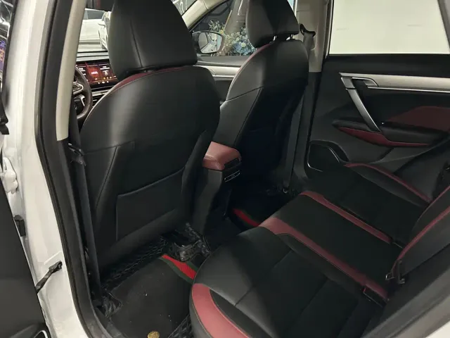 Geely Binyue — Фото автомобиля 4
